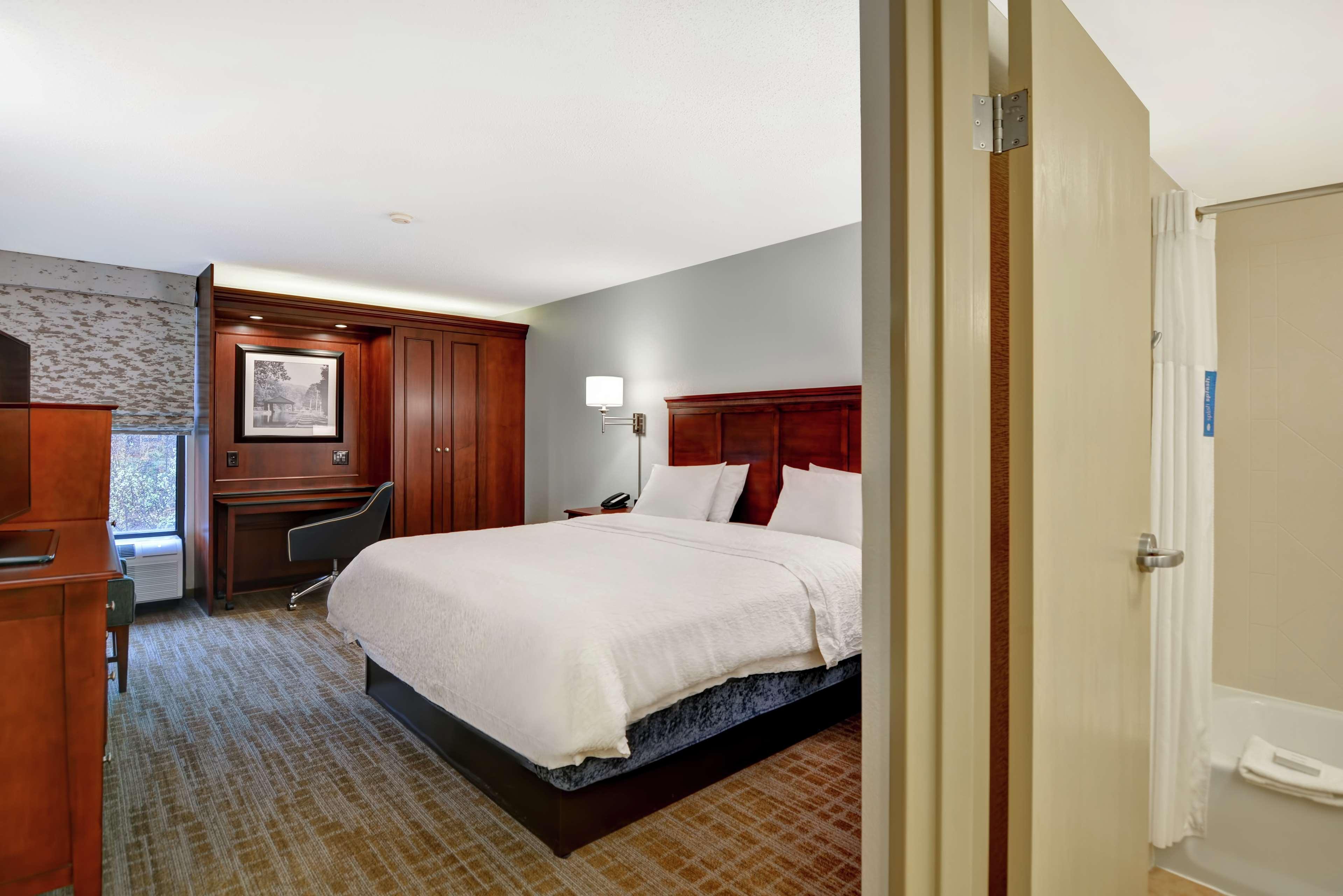 Hampton Inn Beckley Exteriör bild