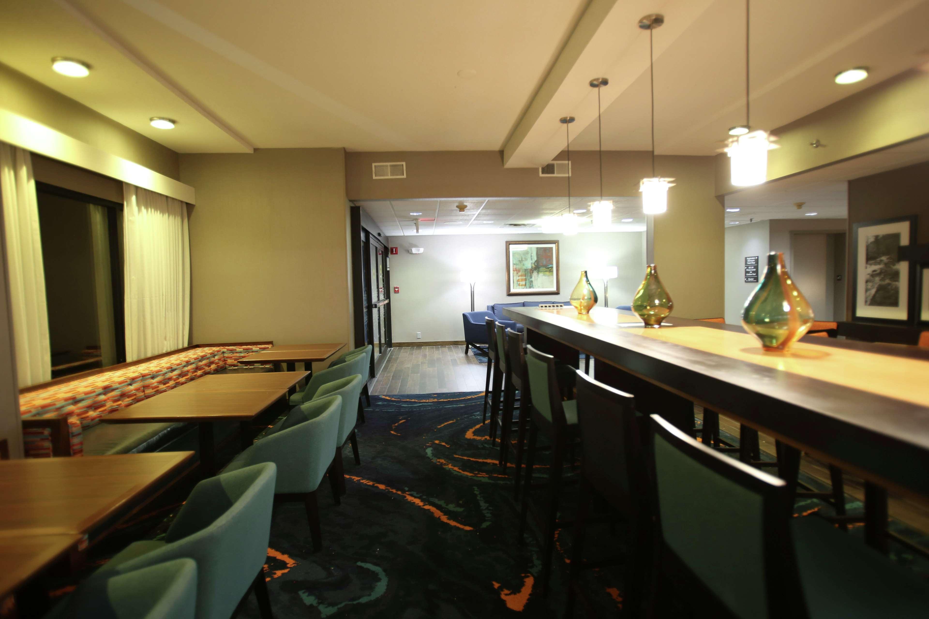Hampton Inn Beckley Exteriör bild