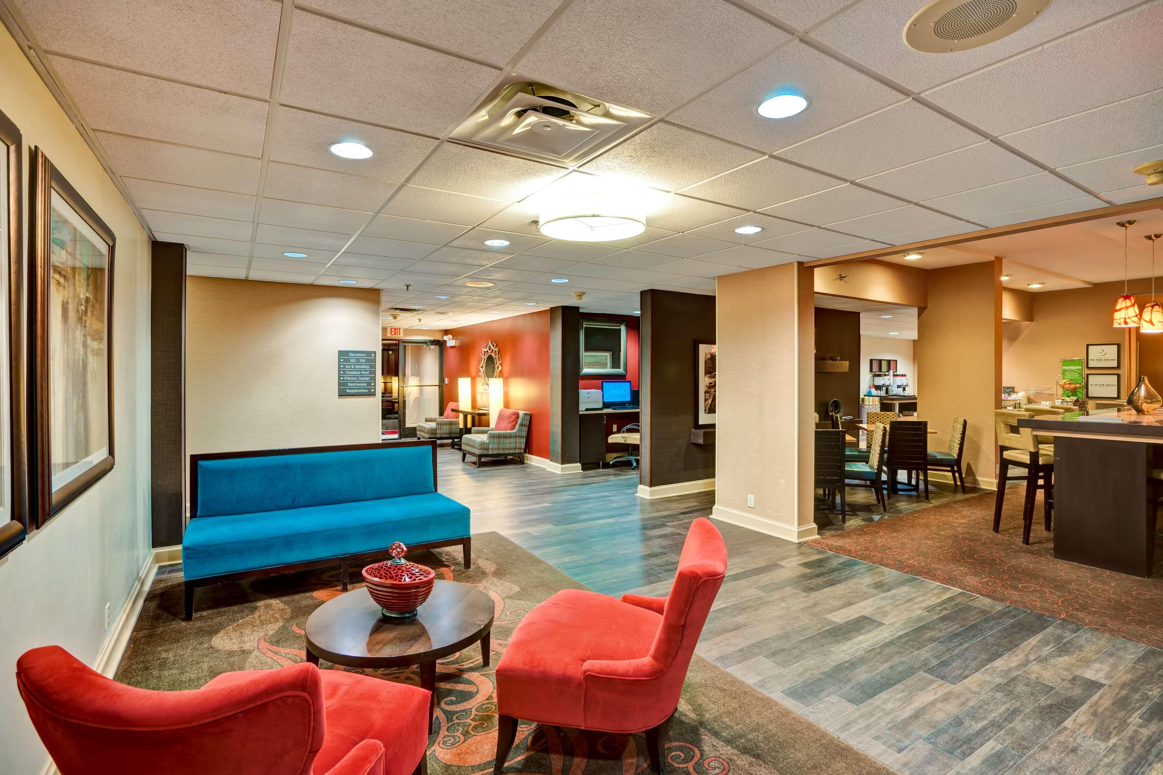 Hampton Inn Beckley Exteriör bild