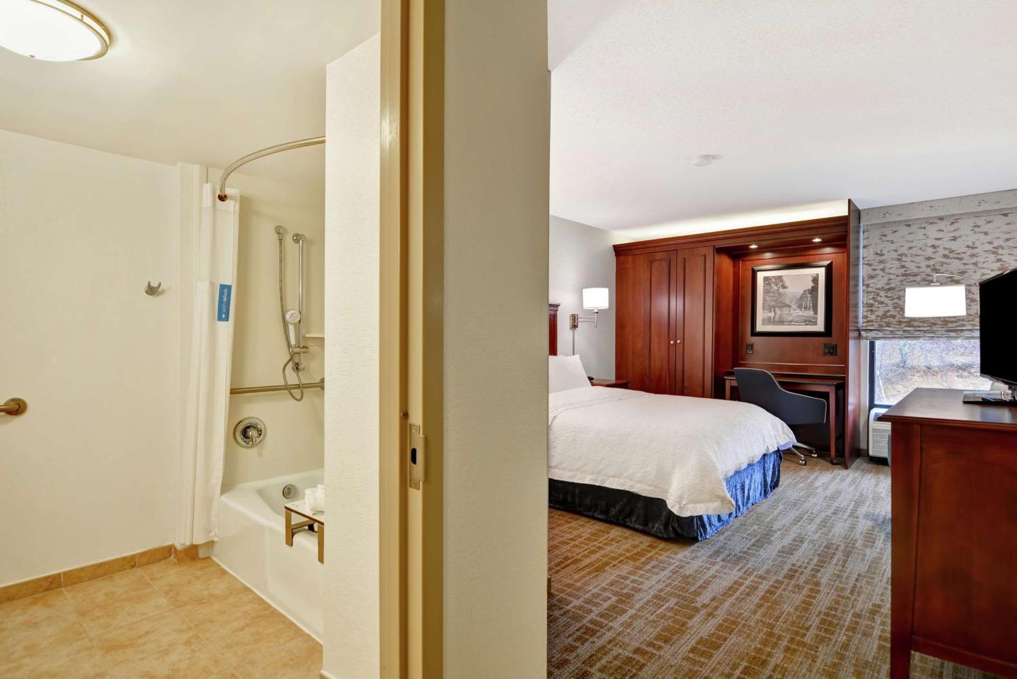Hampton Inn Beckley Exteriör bild