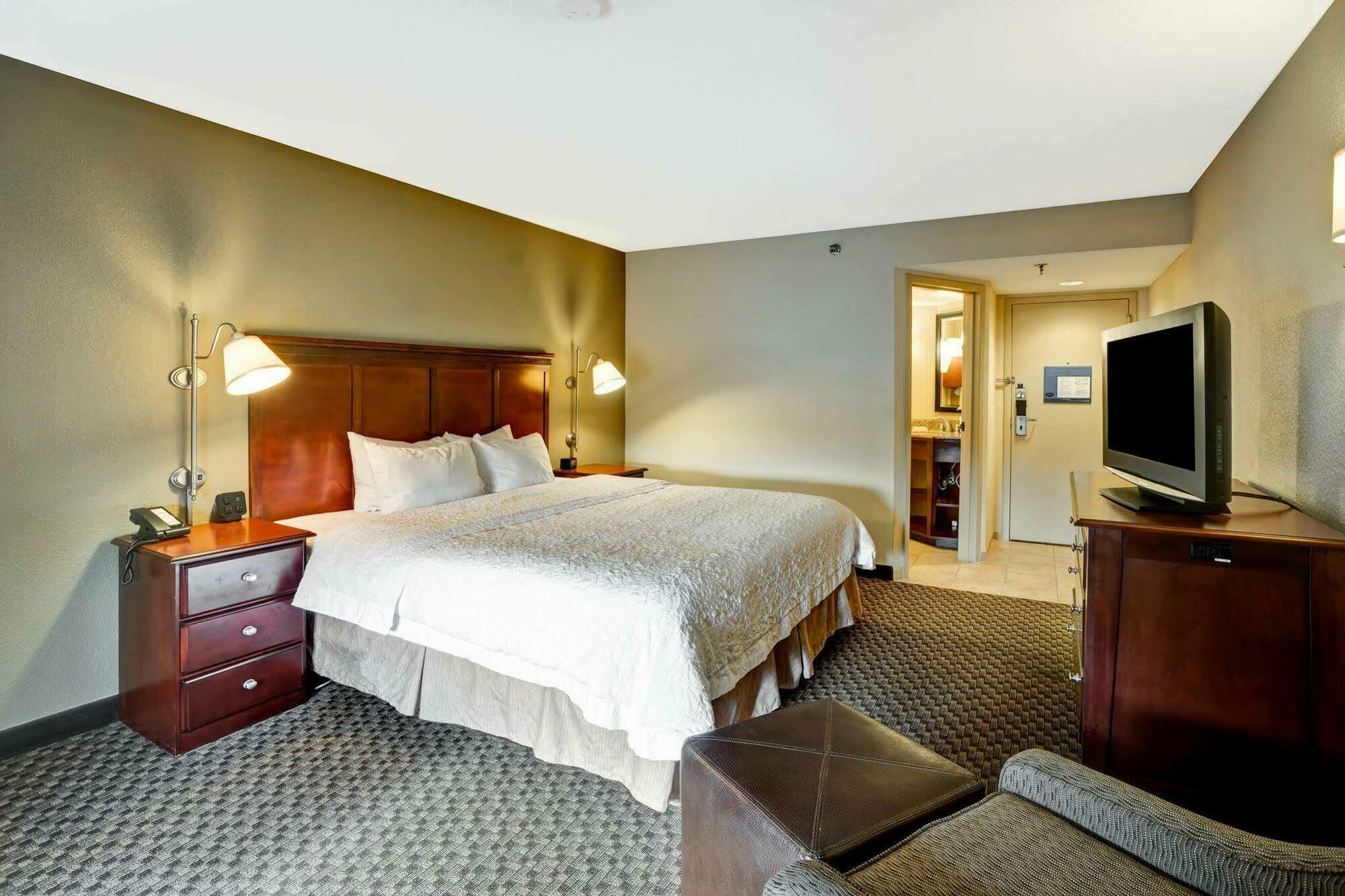 Hampton Inn Beckley Exteriör bild